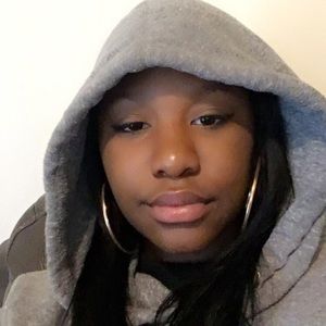 Meet your Posher, Mari